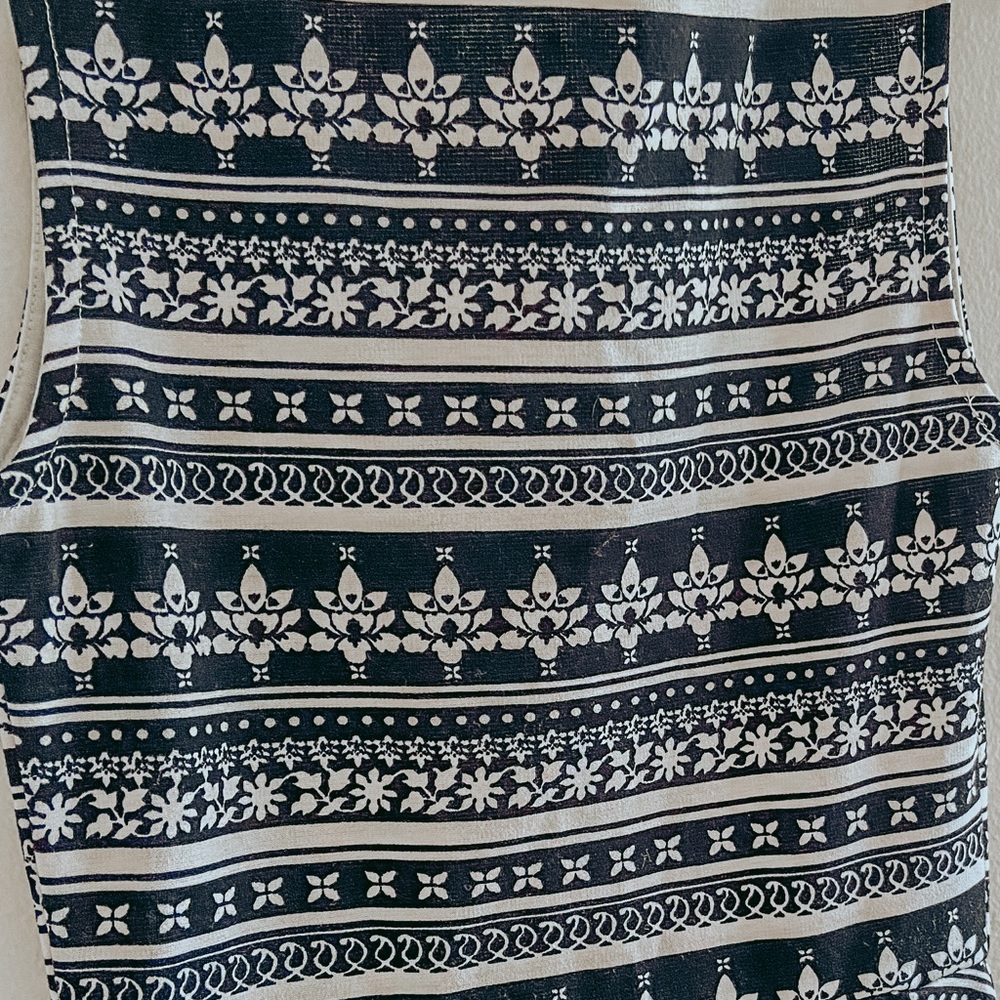 H&M Patterned Sleeveless Dress - Picture 2 of 5